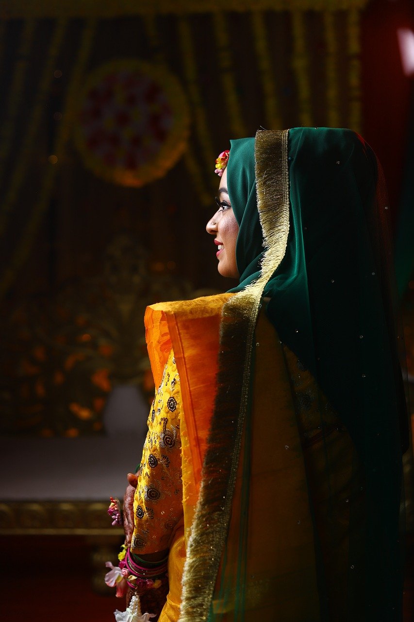 活ガニとかにすき鍋を楽しむ温泉旅館でカップルにぴったりの服装は合わせるべき？