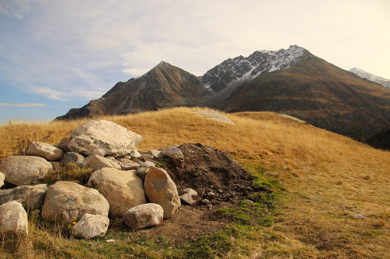 山中温泉で楽しむ活ガニとかにすき鍋、渓谷ビューの露天風呂はどこにある？
